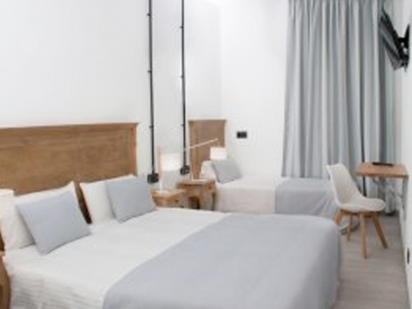 hostal_visitarenys_portofino_04